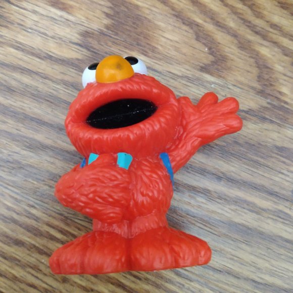 Sesame Street Elmo toy figure - Picture 1 of 7